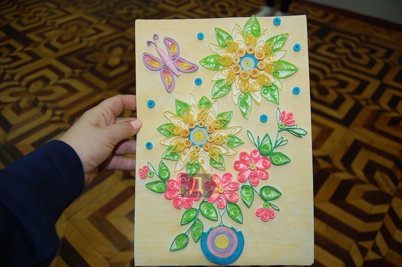 Зеленский из&nbsp;бумаги. Одесситка готова поехать на&nbsp;Банковую, чтобы подарить президенту его&nbsp;портрет в&nbsp;технике квиллинг