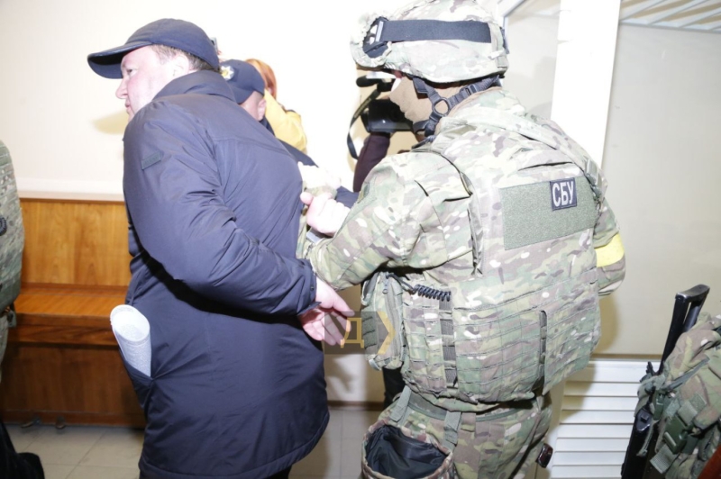 Вице-губернатора Одесской области отправили в СИЗО с возможностью выхода на свободу под залог: он говорит, что это происки российских спецслужб