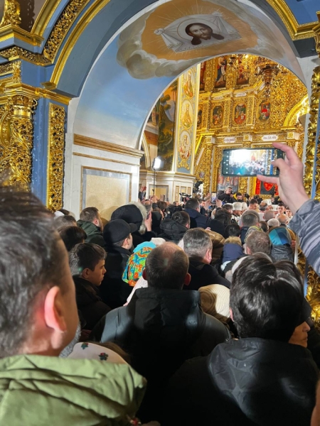 Впервые: глава ПЦУ проводит Рождественскую службу в Киево-Печерской Лавре (фото, трансляция)