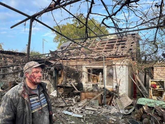 Массированный обстрел Херсона — 2 человека погибли, 28 ранены