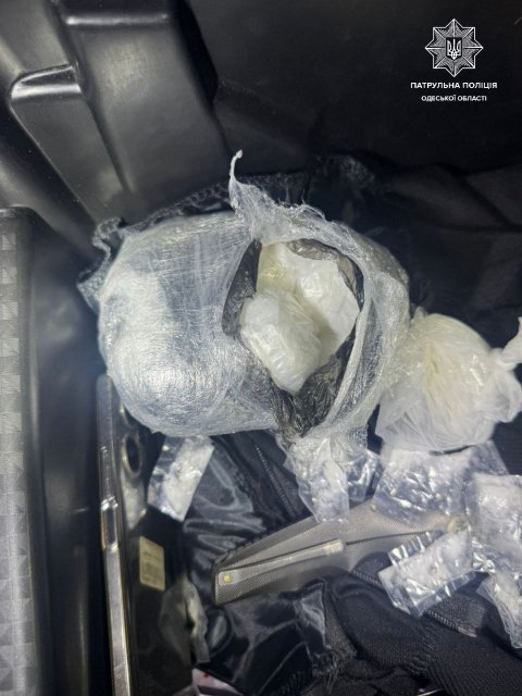 В Одессе обнаружили более тысячи свертков с наркотическими веществами