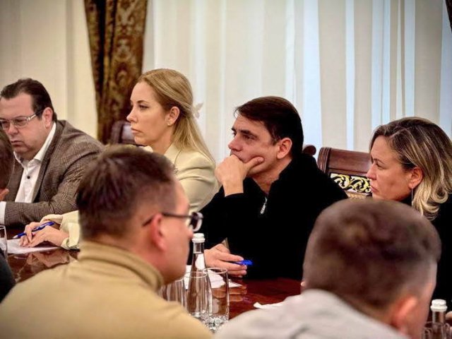 Лисак провел встречу с одесскими депутатами и отметил взаимодействие