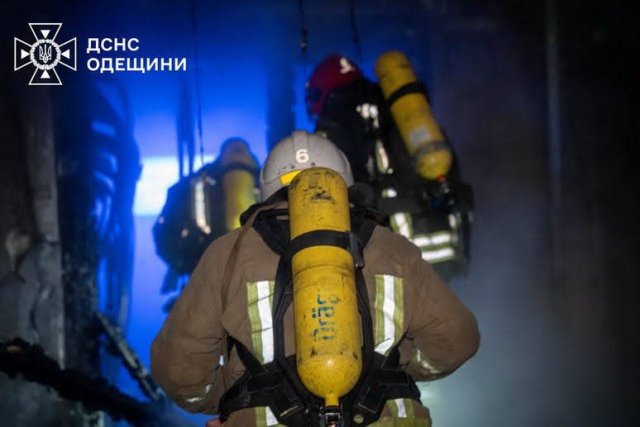 В Одессе на Адмиральском проспекте полностью сгорело отделение банка