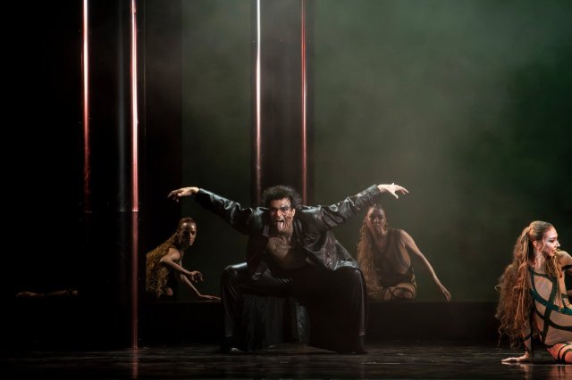 Замріяна Мавка та ділова Килина