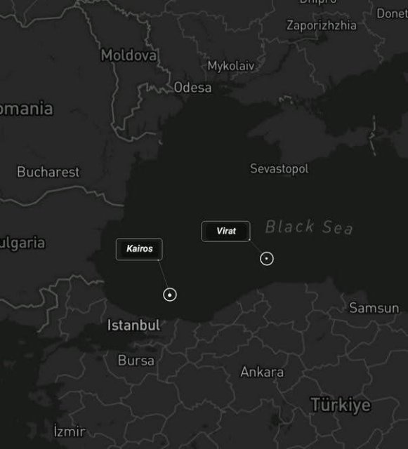 В Черном море горят два российских танкера «теневого флота»