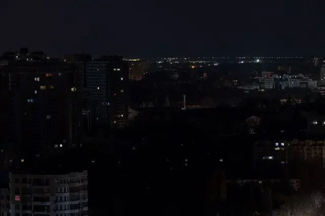 Одеса другий день в повному блекауті, без води і тепла. Як виживає місто