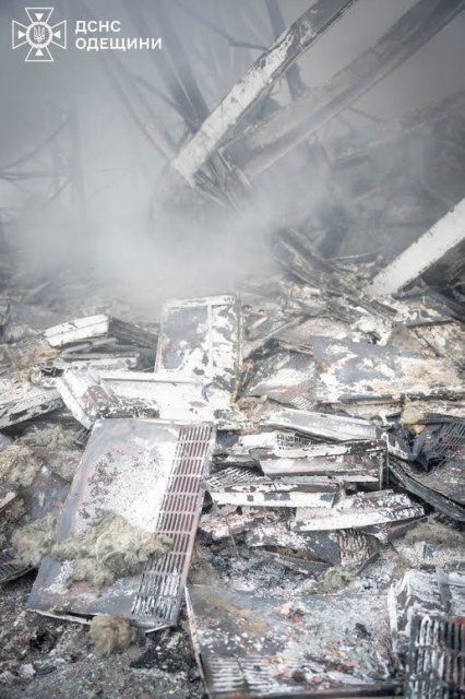 Одесса снова под атакой российских дронов: сгорел склад с бытовой техникой