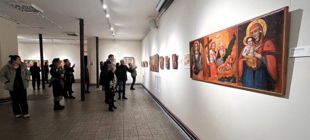 Михайло Поживанов: «Виставка народної ікони у наші важкі часи — це той самий момент, коли мистецтво лікує»