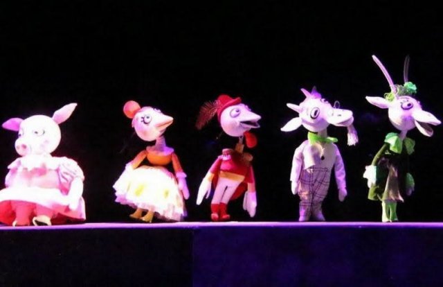 Одесский театр кукол приглашает посмотреть на выходных «Веселые мишки» и «Кишкин дом»