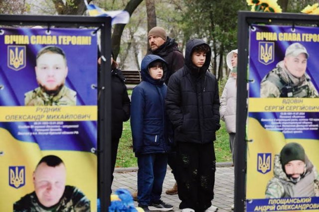 В Одессе на Аллее Героев появилось 53 новых имени защитника