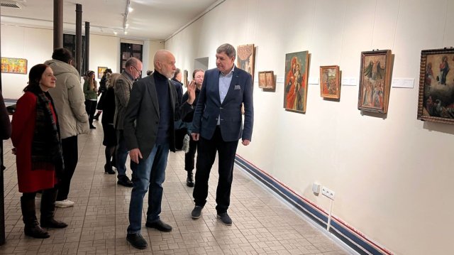 Михайло Поживанов: «Виставка народної ікони у наші важкі часи — це той самий момент, коли мистецтво лікує»