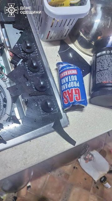 В одесской квартире взрывом туристического баллончика разрушило стену