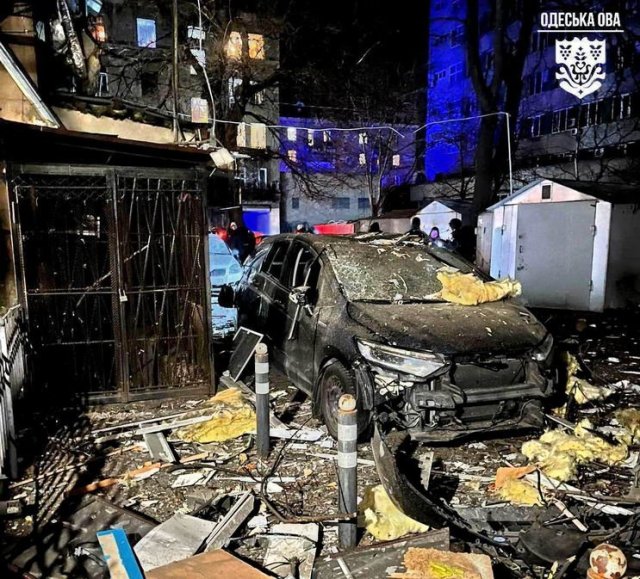 В Одессе ранены 6 человек в результате атаки российских дронов-камикадзе