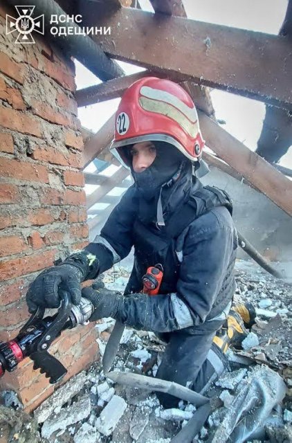 Одесский район утром атаковали российские дроны: разрушены 2 частных дома