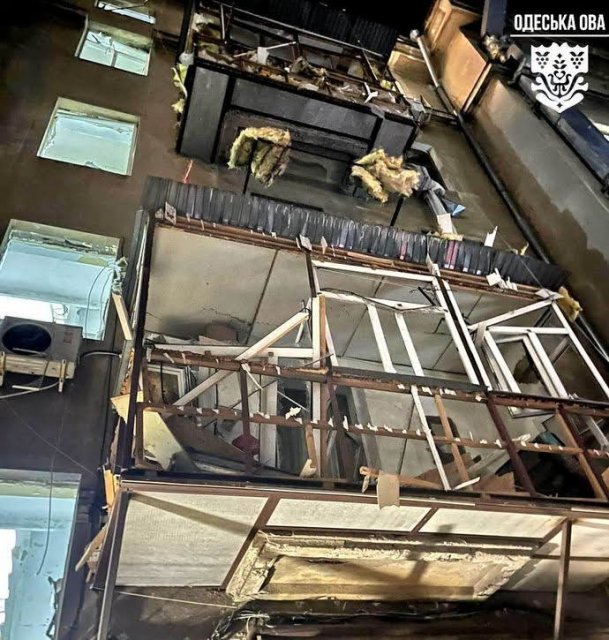 В Одессе ранены 6 человек в результате атаки российских дронов-камикадзе