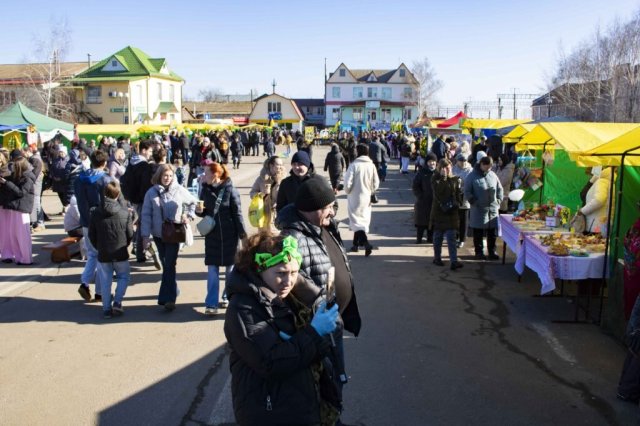 Благодійна ярмарка на Одещині об’єднала громади та зібрала кошти для Збройних Сил