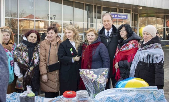 Благодійна ярмарка на Одещині об’єднала громади та зібрала кошти для Збройних Сил