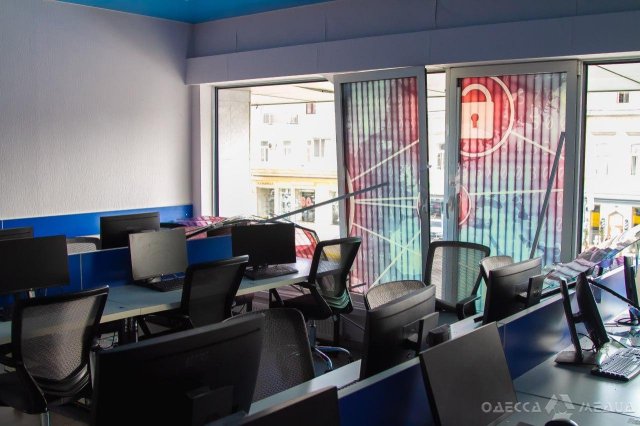 Ворог знову б’є по освітній інфраструктурі Одеси: пошкоджено корпус Одеської юракадемії