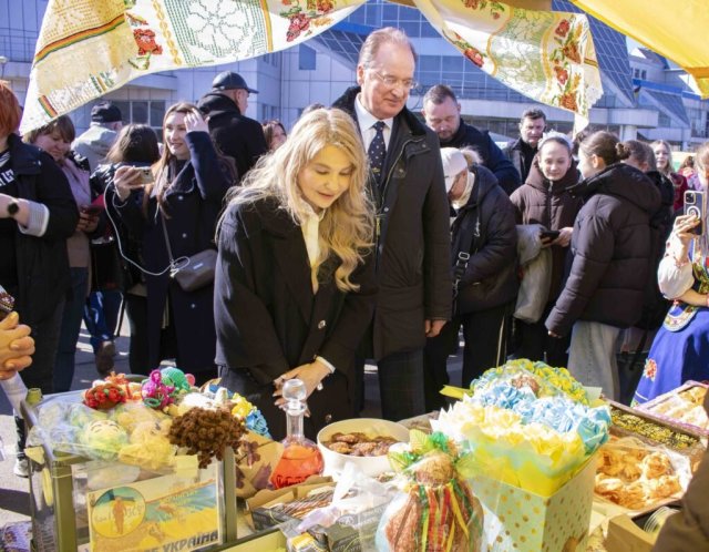 Благодійна ярмарка на Одещині об’єднала громади та зібрала кошти для Збройних Сил