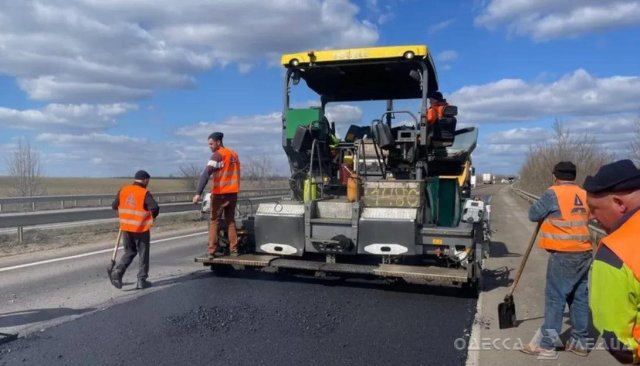На трасі Київ–Одеса планують відновити понад 400 тисяч квадратів покриття