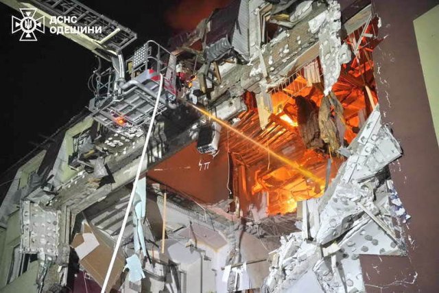 В Одессе россия прицельно ударила дроном по жилому дому – есть погибшие