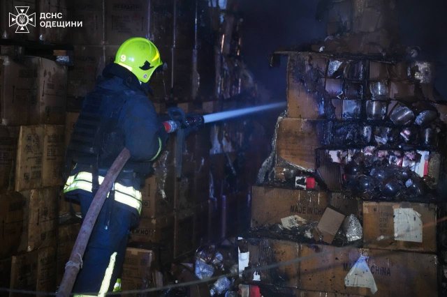 Вночі Одеса знову була під атакою окупантів. Зруйновано будинок (фото)
