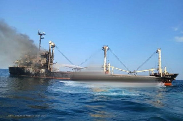 В Одесском заливе рашисты атаковали судно с зерном — 6 моряков погибли