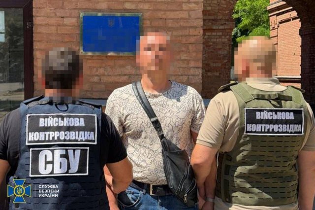 В Одесі затримали доцента Військової академії, який намагався «злити» ворогу інформацію про новітні розробки українських дронів