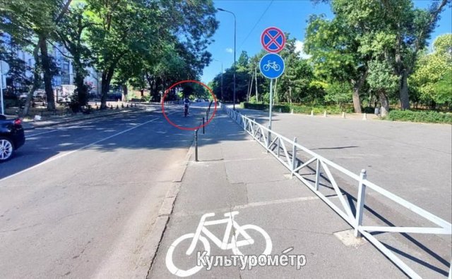Одесса становится негостеприимной: на Ланжероне заблокировали большую бесплатную парковку