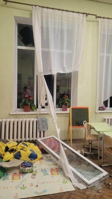 В Одессе две школы повреждены обстрелами — обучение будет онлайн
